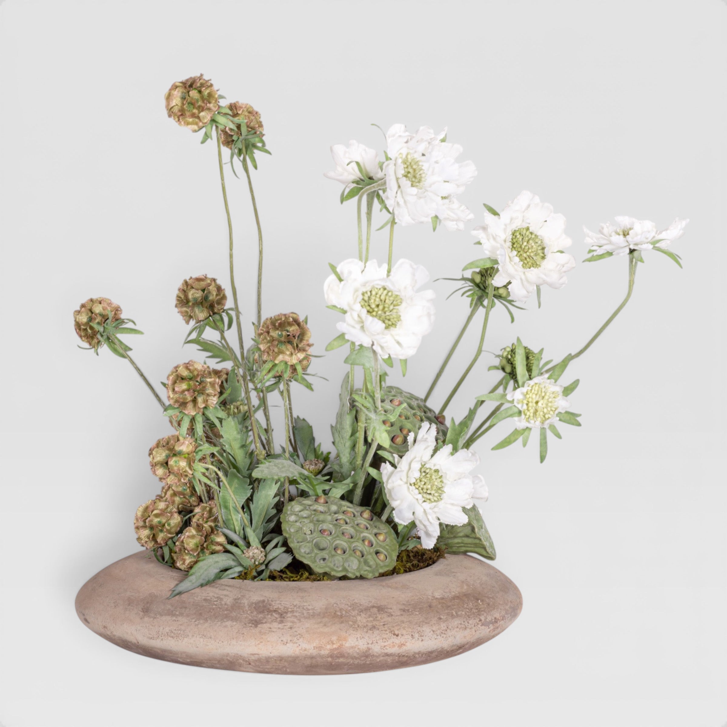 20" Flying Saucer with Floral Arrangement AR1960