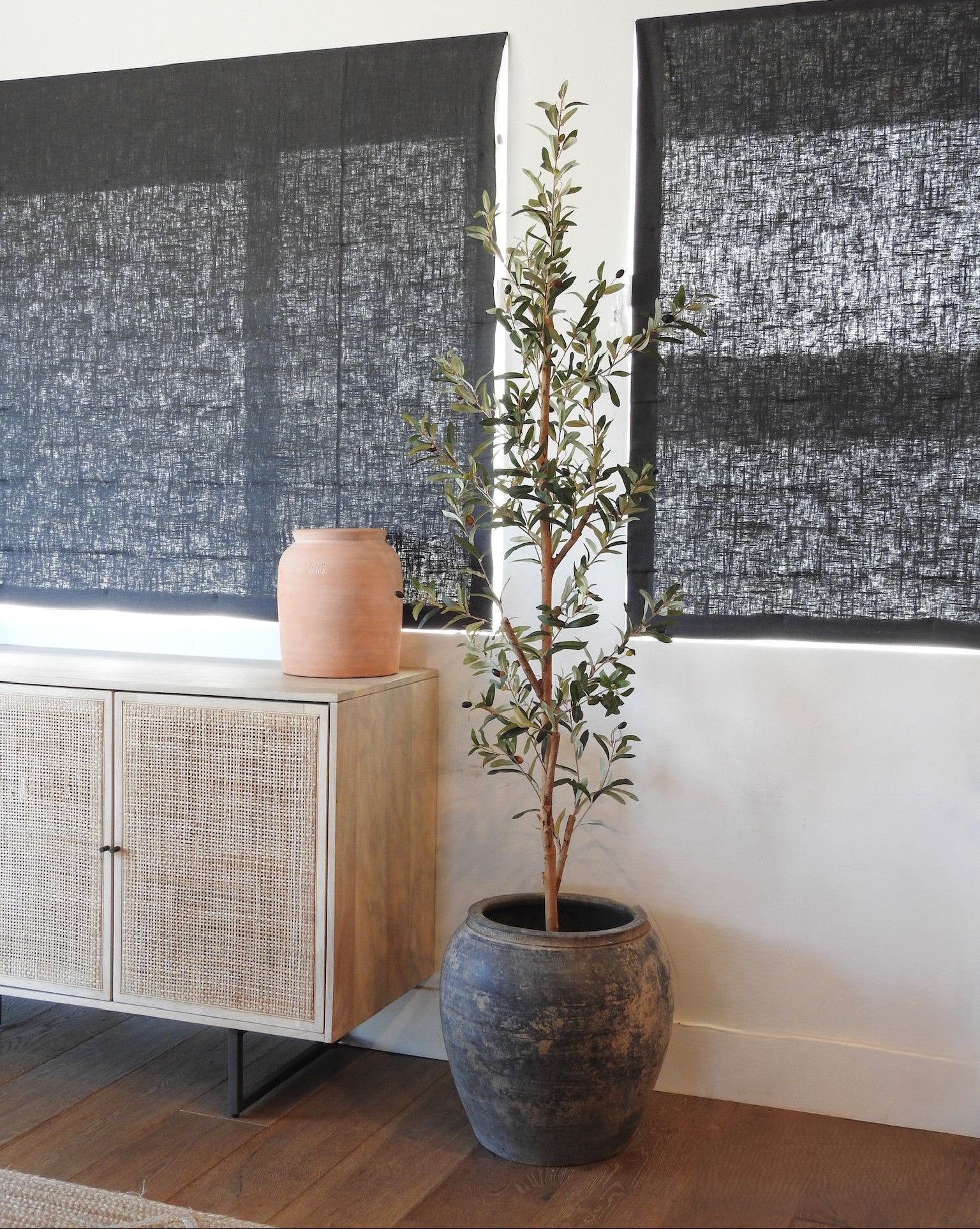 Vintage Clay Pot - Black Grey CN1154