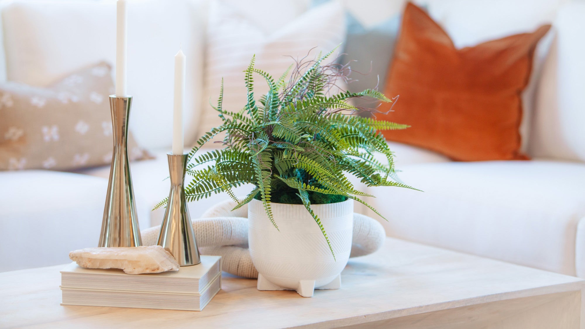 Arrangements in Ceramic