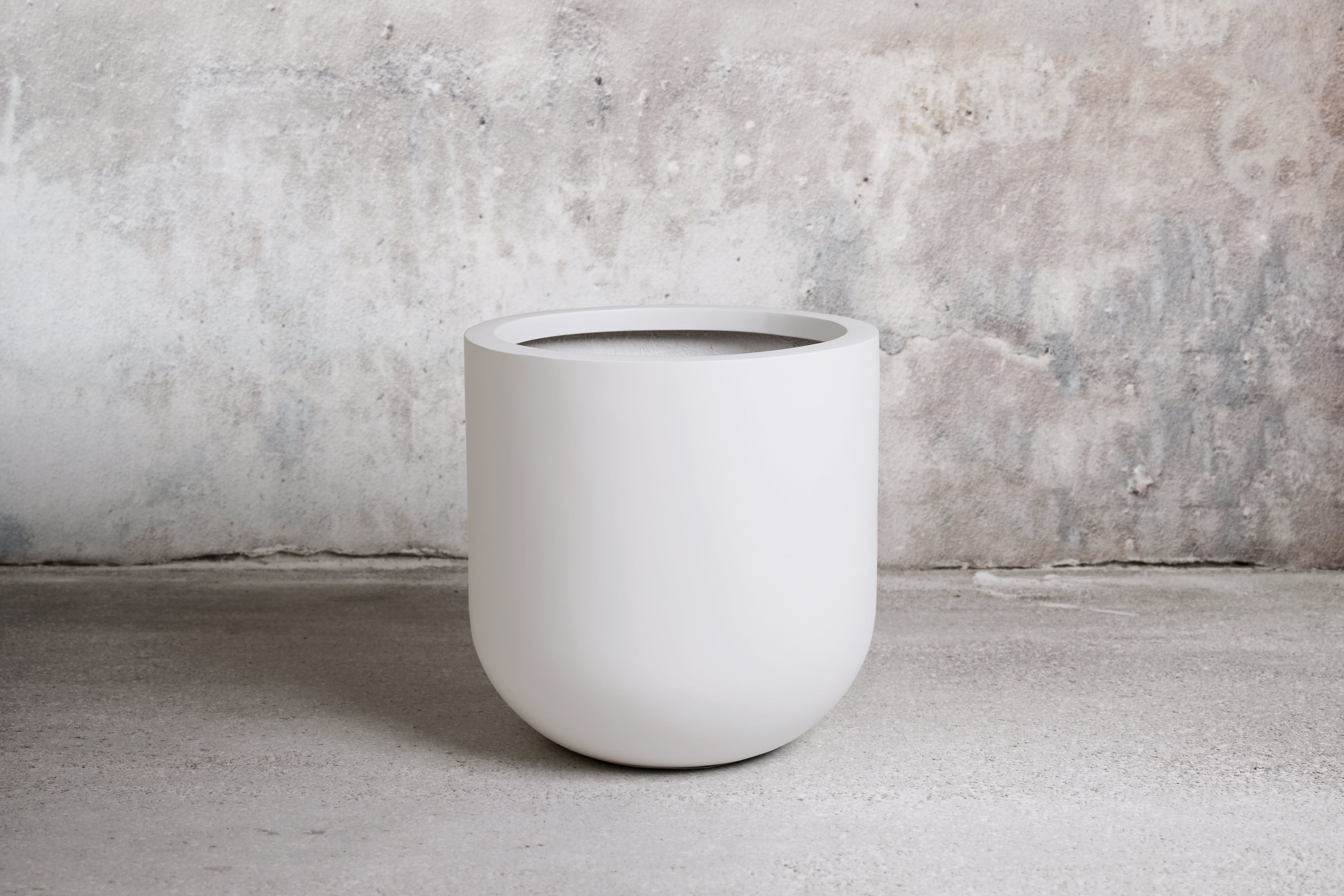 Rotella Round Planter Collection