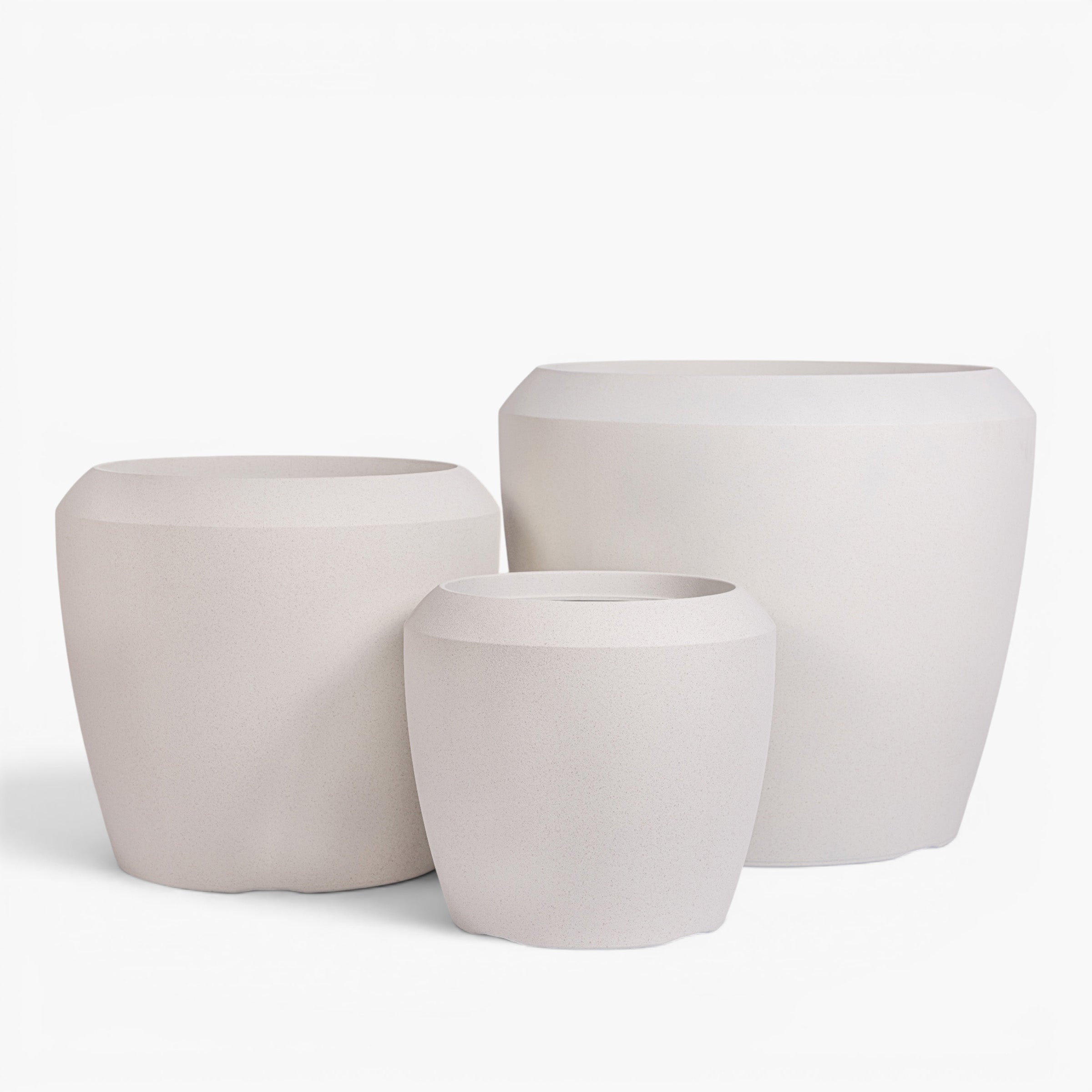 Brynn Planter Black  CN1460WH | CN1461BK