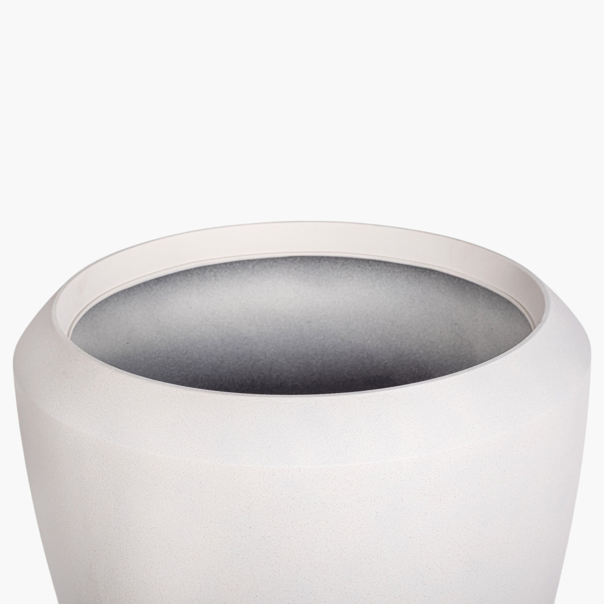 Brynn Planter Black  CN1460WH | CN1461BK
