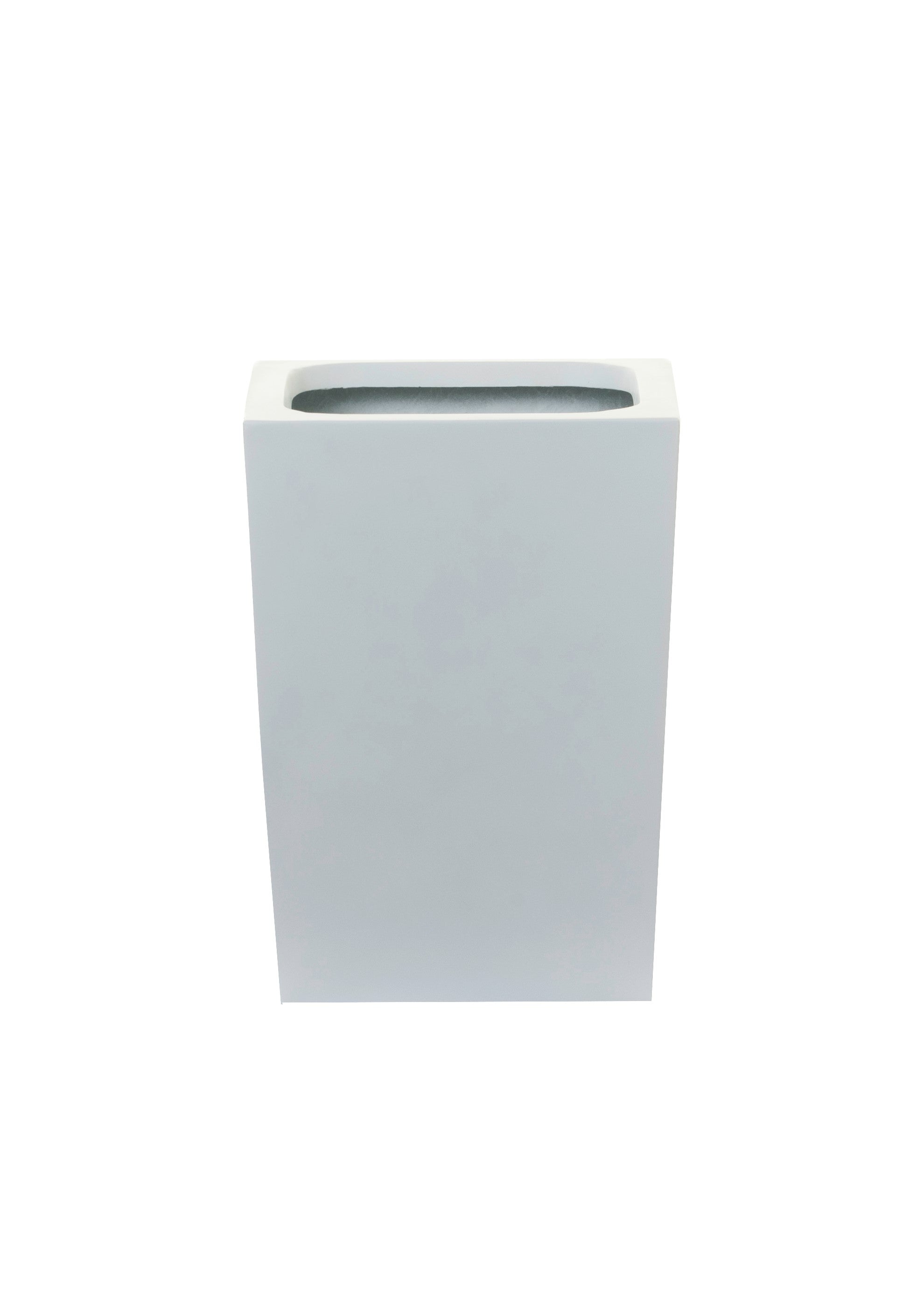 Logan Planter - White   CN1020