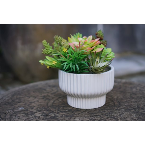 Wally Pot-White   CN1133